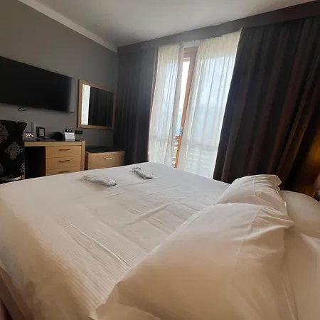 Savoia Mountain Il Nel Bosco Hotel 4*