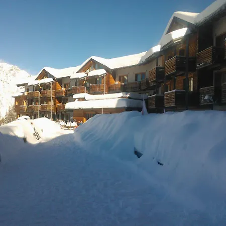 Hotel Savoia Mountain Il Nel Bosco 4*