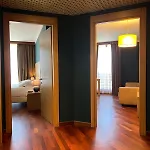 Savoia 4*