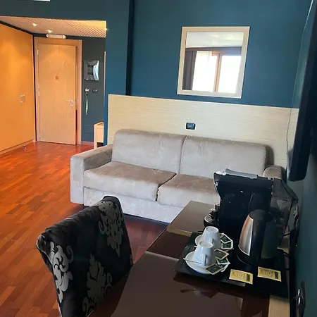 Savoia 4*