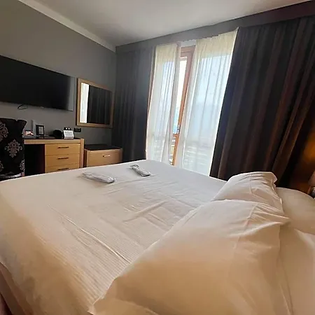 Savoia 4*